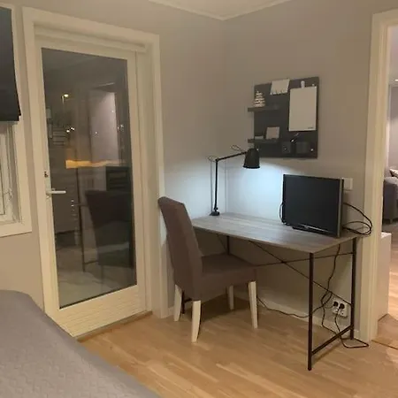 Tromso/kvaloya - Modern House Near Nature! *